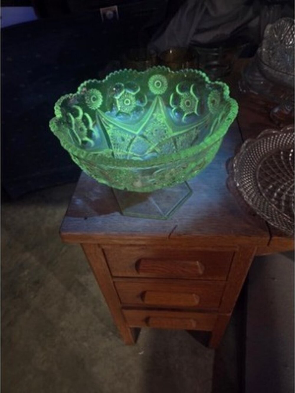 Antique McKee Sextec Pattern 11.5" Pedestal Centerpiece Bowl UV Manganese Glow